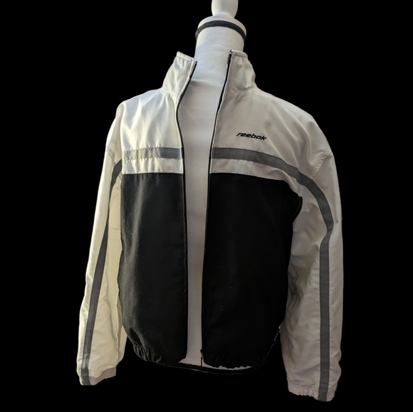 Reebok Jackets & Blazers - Reebok Black and White 2 pocket zipper jacket